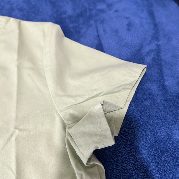 Scrub top and pants - Picture 9 of 9